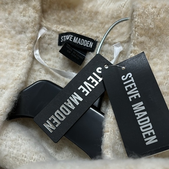 STEVE MADDEN Striped Ombré Kimono - Picture 10 of 10